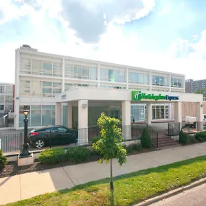 圣路易斯中央西区智选假日酒店 酒店